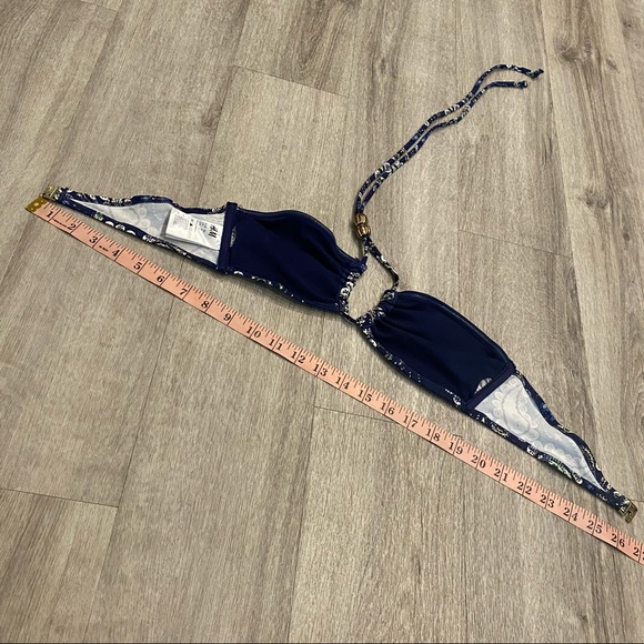 Victoria’s Secret Black and white geometric print bikini top. 36C - Picture 2 of 5